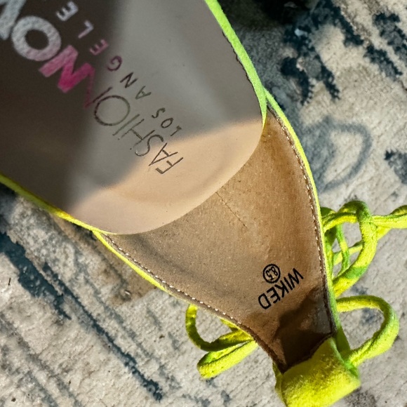 Fashion Nova Neon Yellow Heels Set lot - Picture 11 of 12